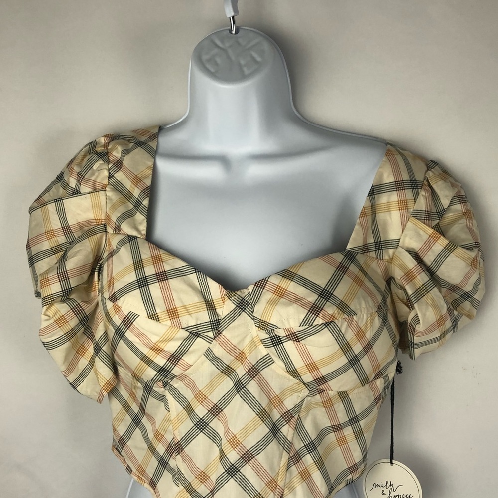 long upper Sleeve Crop Top - Picture 2 of 8